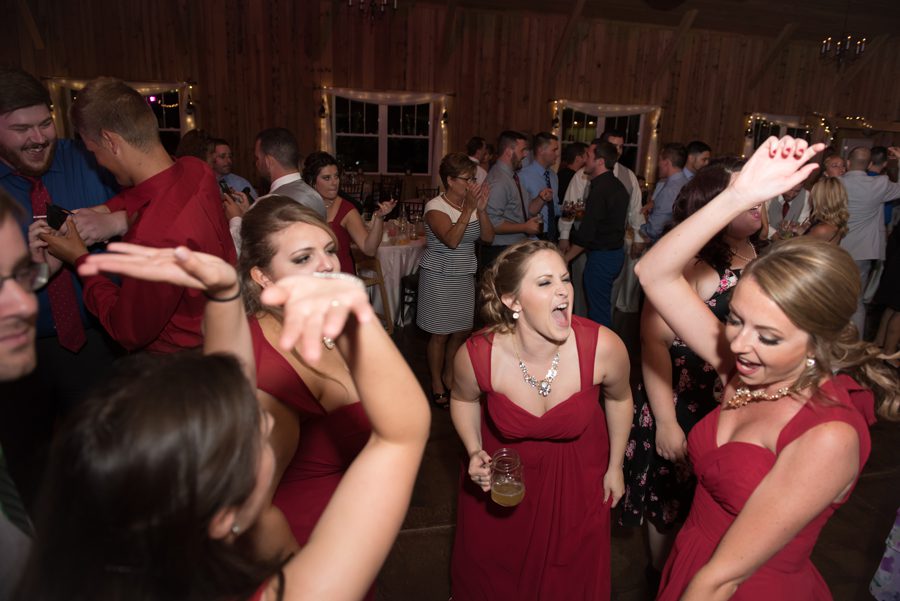 dancing at abbey farms wedding in batavia, Illinois | elite photo