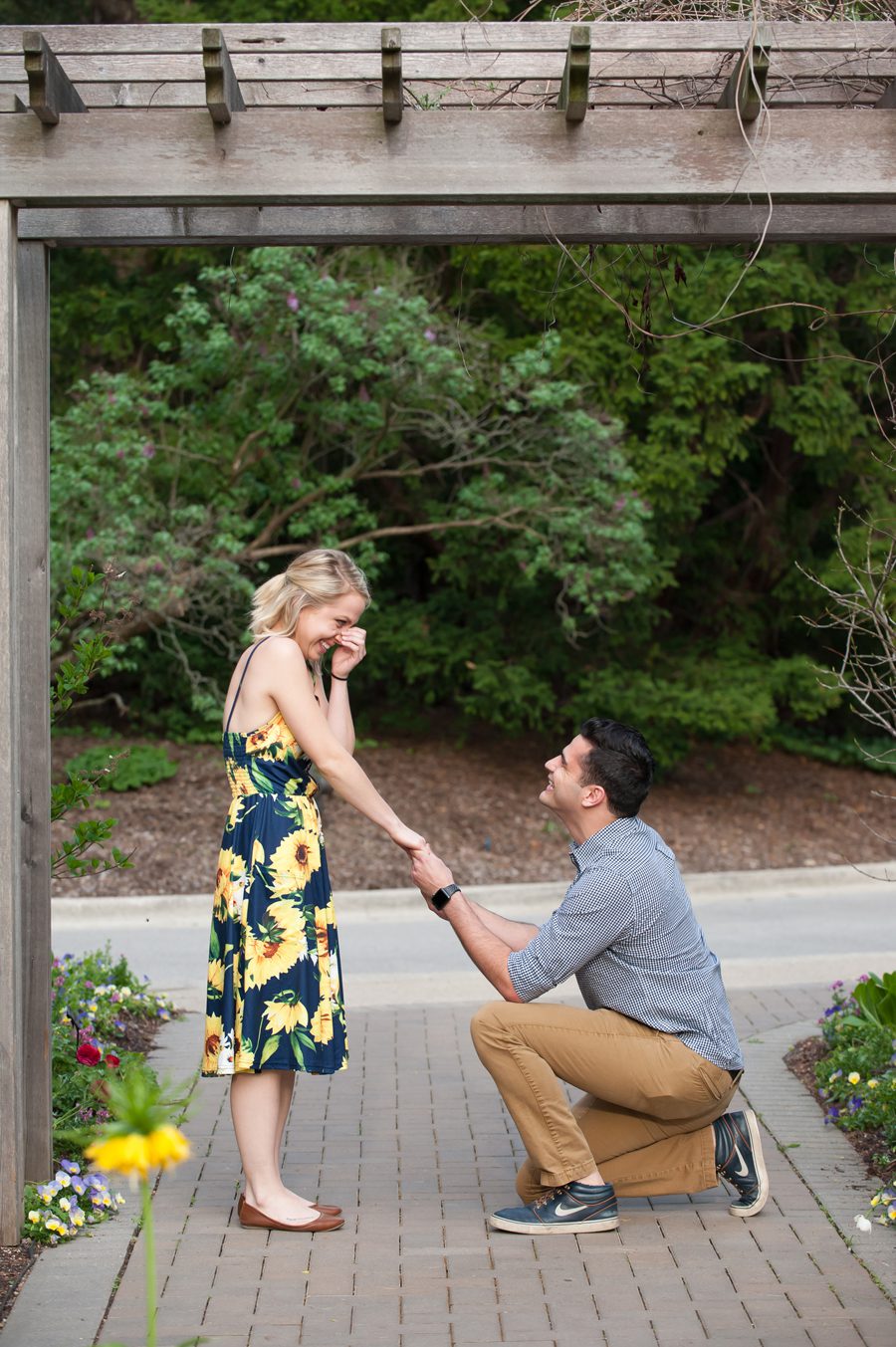 surprise proposal photography – Elite Photo engagement photograp