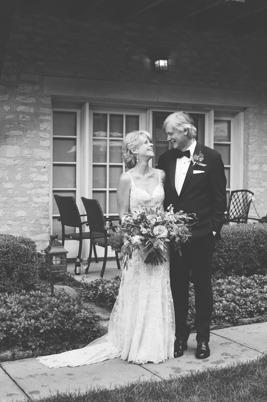 downtown geneva illinois wedding – elite photo black and white